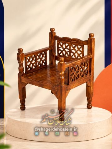 منبر سخنران — جایگاه کلام حق